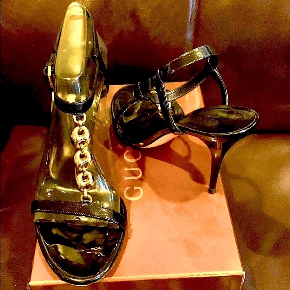 EUC GUCCI Sand Pelle Vernice Soft Metal Sandal